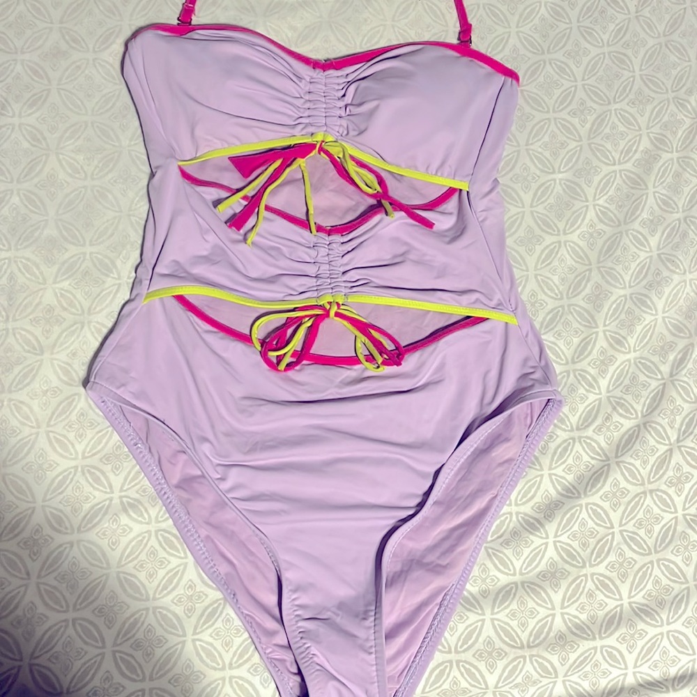 XS- 1 piece bathing suit